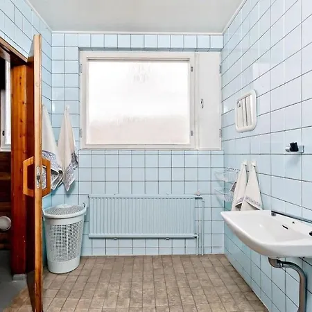 Vila Mesaani, Big For 8-person At Near Meyer Gate Turku